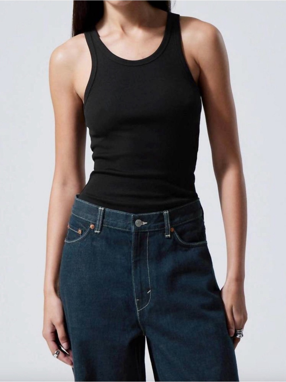Closed Ribbed Logo Tank Top Black